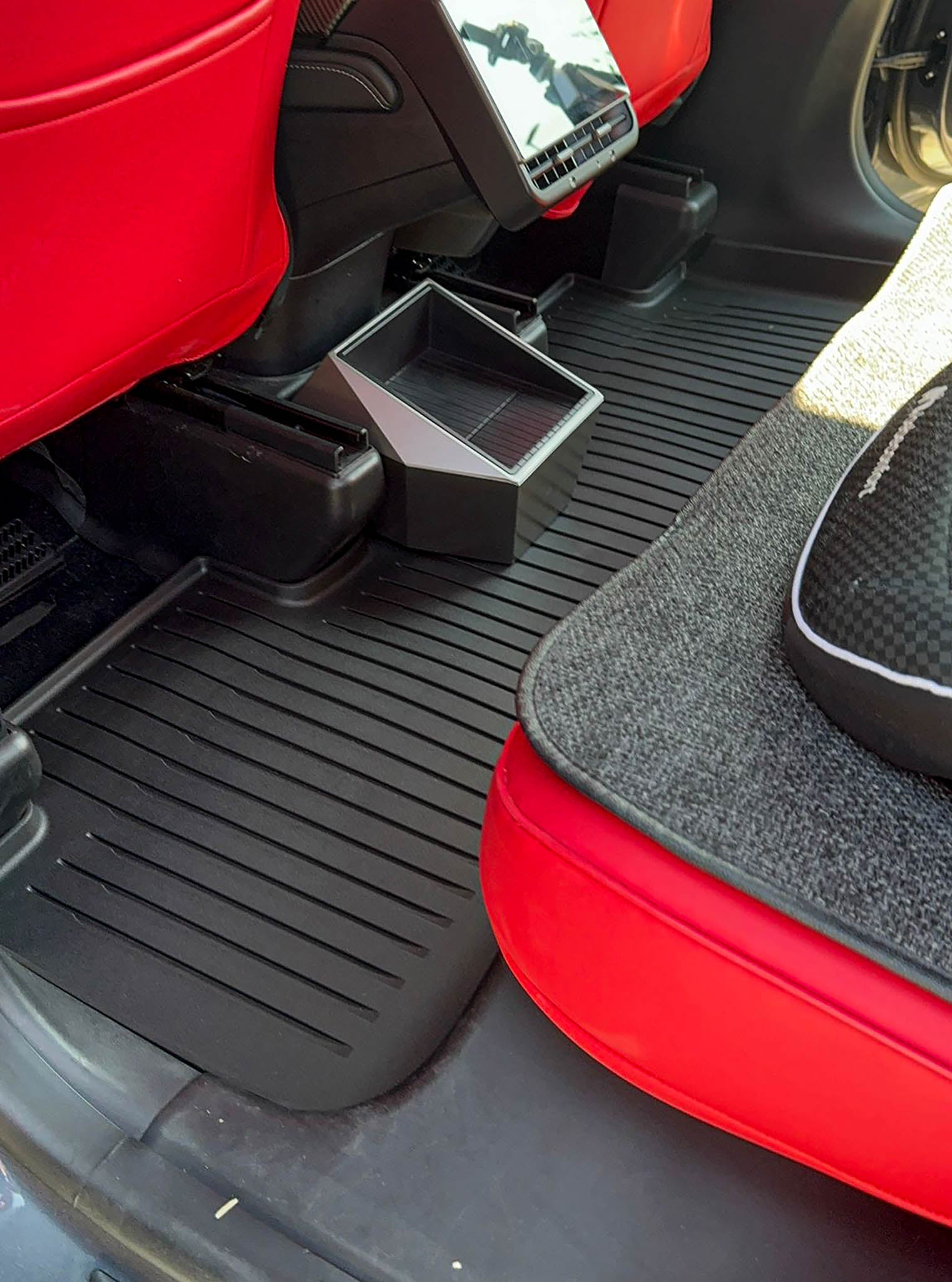 Premium All-Weather Floor Mats for Tesla Model Y - Eco-Friendly TPE, Spill-Proof Design & Luxury Protection