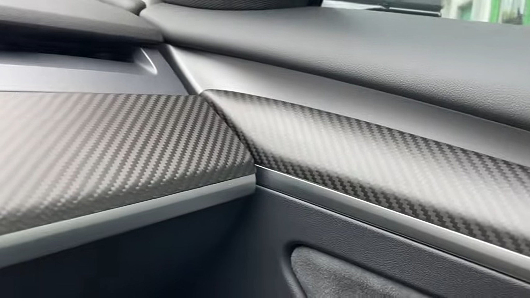 Tesla Model 3/Y Carbon Fiber Front Door Trim Covers – Premium Real Dry Carbon Fiber Interior Upgrade Kit
