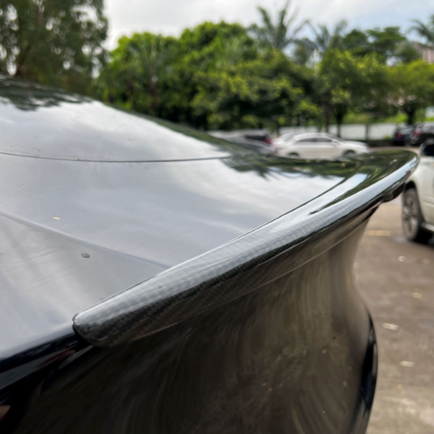Real Carbon Fiber Spoiler for Tesla Model Y/3 – Sleek Design, Aerodynamic Boost, Perfect Fit