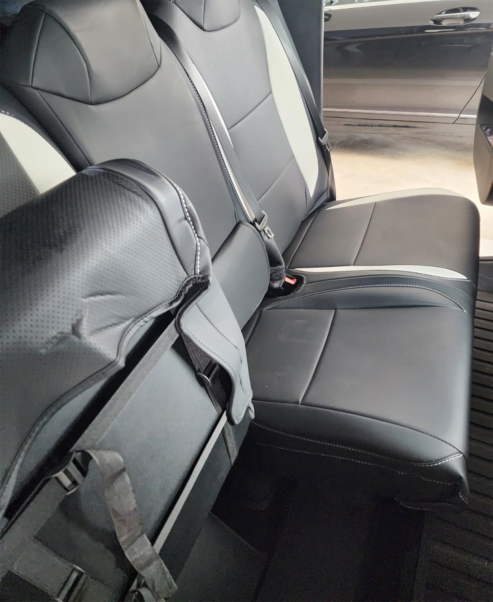 Tesla Cybertruck Custom Leather Full Wrapping Seat Covers