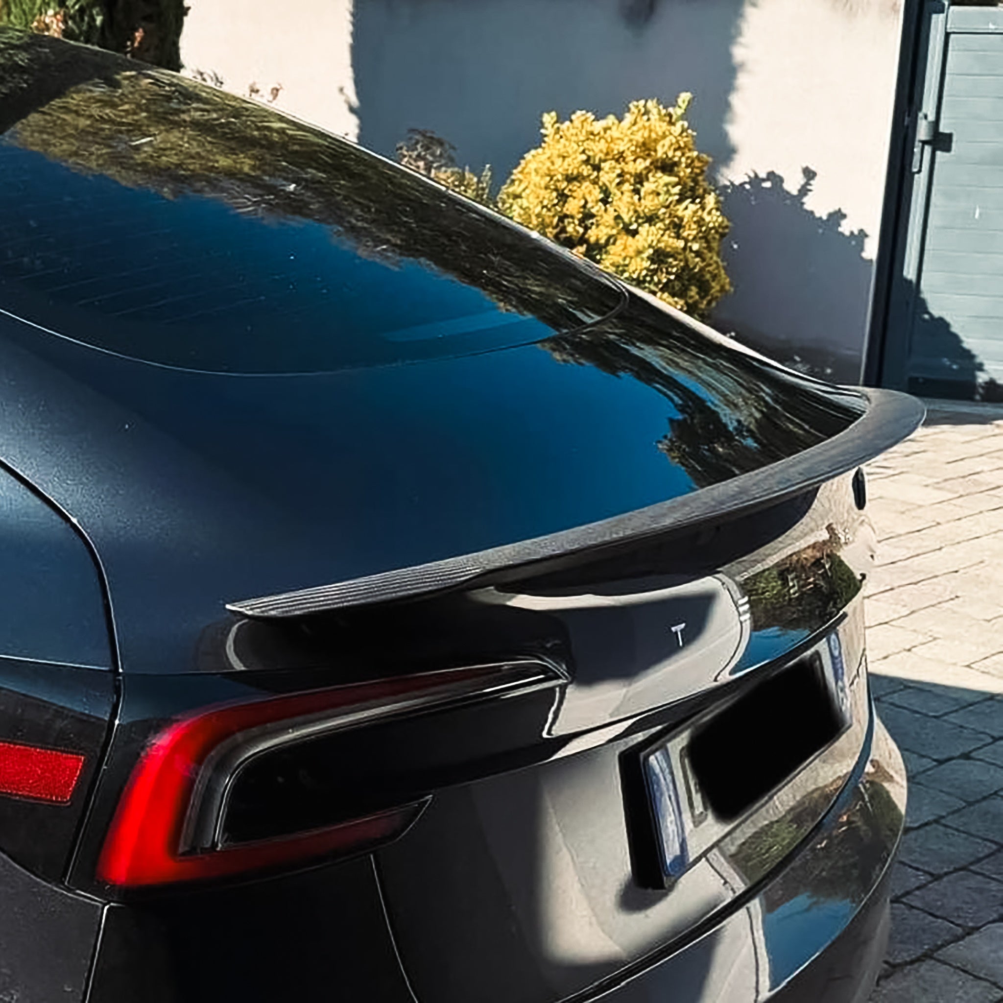 2024+ Tesla Model 3 Real Carbon Fiber Spoiler - Enhance Performance & Aerodynamics