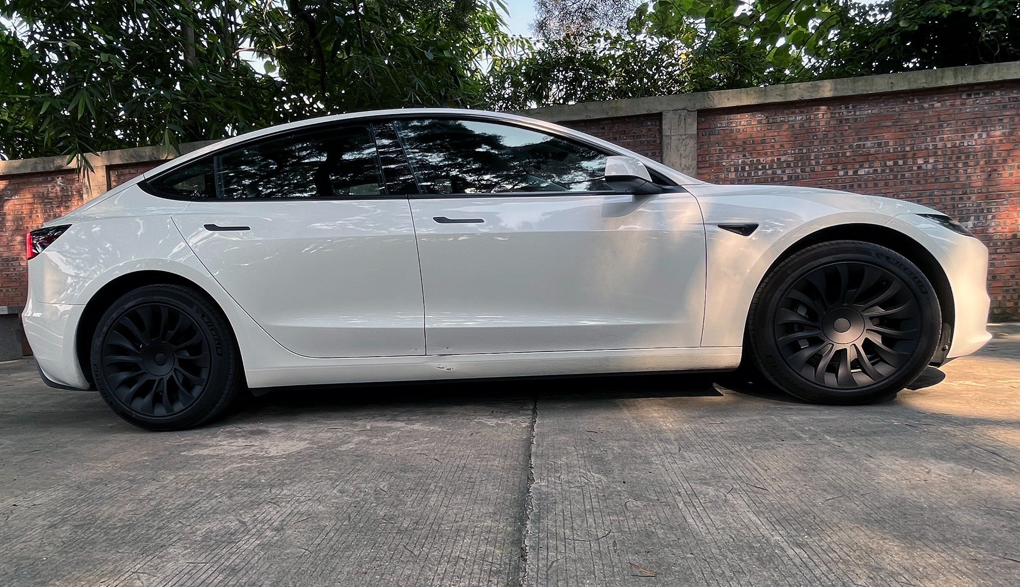 Uberturbine Aero Wheel Covers for Tesla 2024+ New Model 3 Highland 18’’ Photon Wheels
